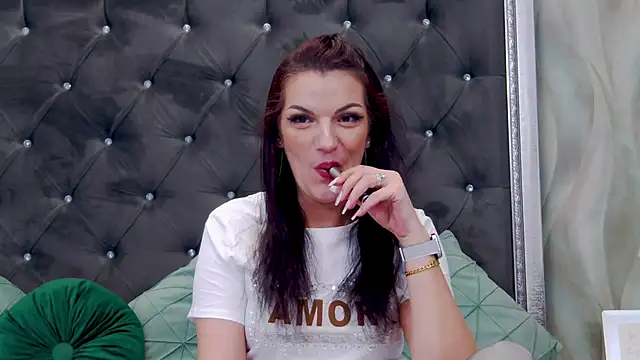 LissaAnn online show from 26, 2, 2025