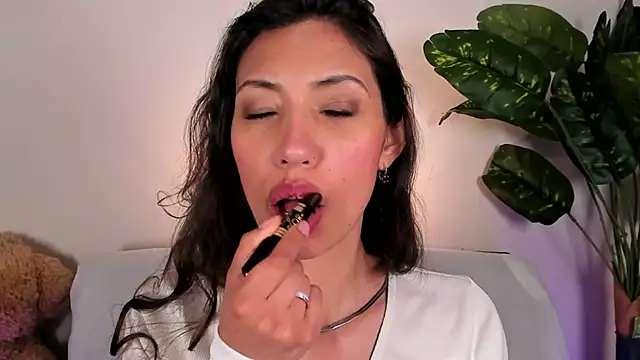 Snapshot of Miss_veronicaa2 chatting on 11, 5, 2026 Miss veronicaa2 online show from 11, 5, 2026