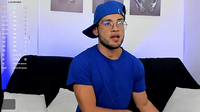 Snapshot of Max_Conor1 chatting on 21, 4, 2026 Max Conor1 online show from 21, 4, 2026