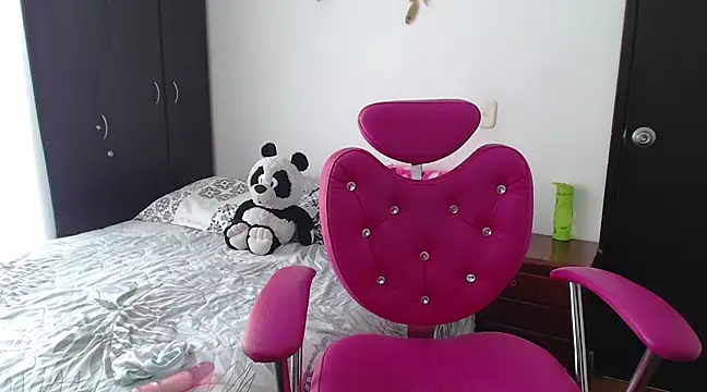 Snapshot of BeautifullPrinsesse chatting on 5, 3, 2025 BeautifullPrinsesse online show from 5, 3, 2025