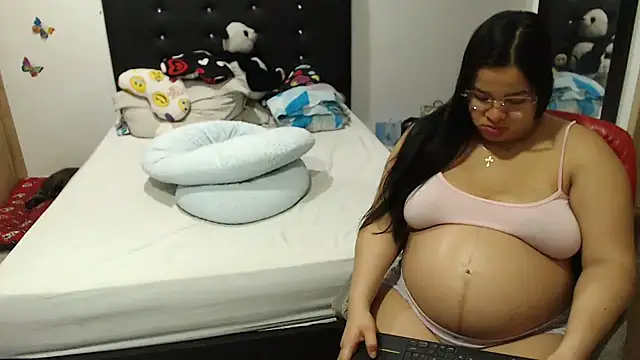 Snapshot of kylie_switch2 chatting on 20, 10, 2025 kylie switch2 online show from 20, 10, 2025