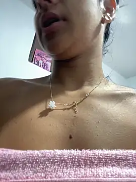 eva roseee online show from 7, 10, 2025