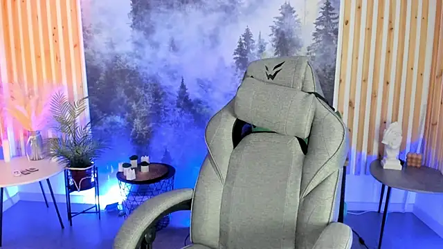 MilaStoyne online show from 2, 12, 2025