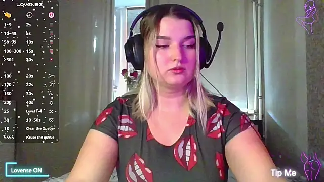 Snapshot of Jenny_Smit chatting on 27, 10, 2025 Jenny Smit online show from 27, 10, 2025