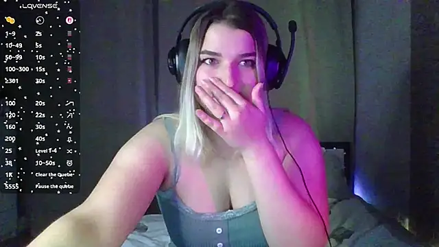 Snapshot of Jenny_Smit chatting on 11, 11, 2025 Jenny Smit online show from 11, 11, 2025