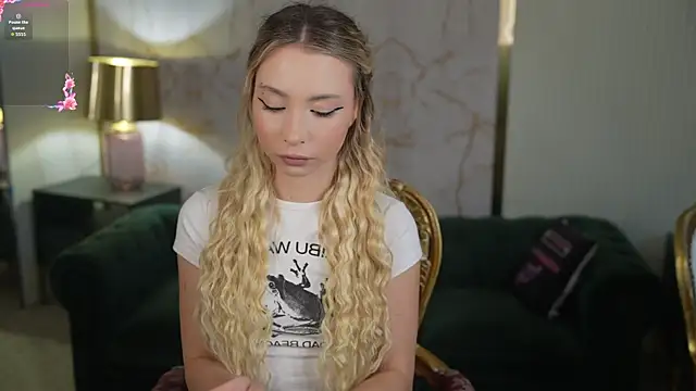 Snapshot of Emma_Rose_69 chatting on 9, 4, 2026 Emma Rose 69 online show from 9, 4, 2026