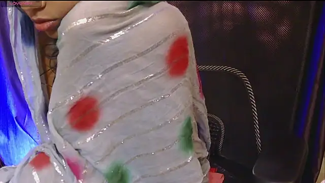 Snapshot of wow-simran chatting on 16, 11, 2025 wow-simran online show from 16, 11, 2025