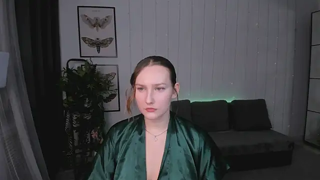 MaryWaddell online show from 2, 2, 2025