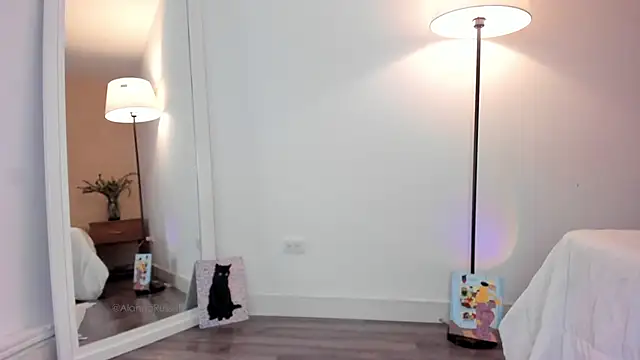 AlannaRussell  online show from 20, 3, 2025