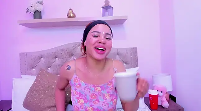 Snapshot of tamararose1 chatting on 22, 2, 2025 tamararose1 online show from 22, 2, 2025