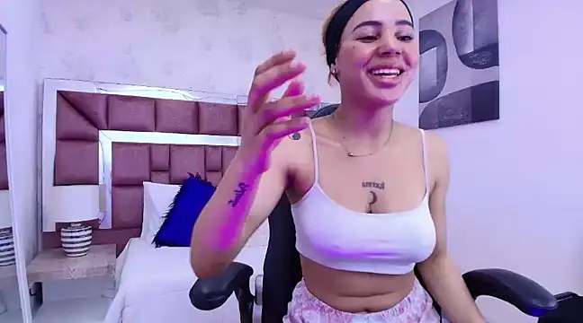 Snapshot of tamararose1 chatting on 24, 2, 2025 tamararose1 online show from 24, 2, 2025