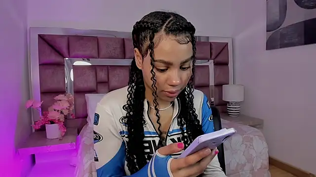 Snapshot of tamararose1 chatting on 9, 10, 2025 tamararose1 online show from 9, 10, 2025