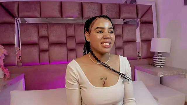 Snapshot of tamararose1 chatting on 11, 10, 2025 tamararose1 online show from 11, 10, 2025