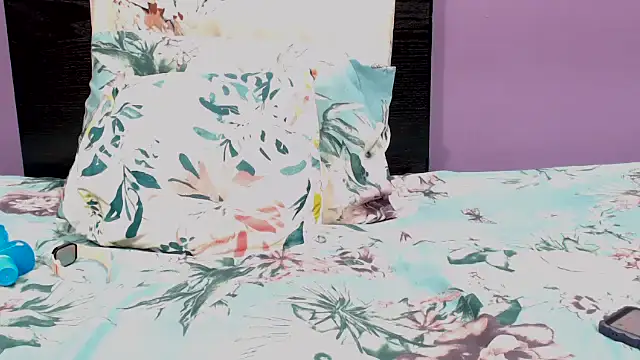 Snapshot of MissBOOBSDIVA chatting on 20, 10, 2025 MissBOOBSDIVA online show from 20, 10, 2025