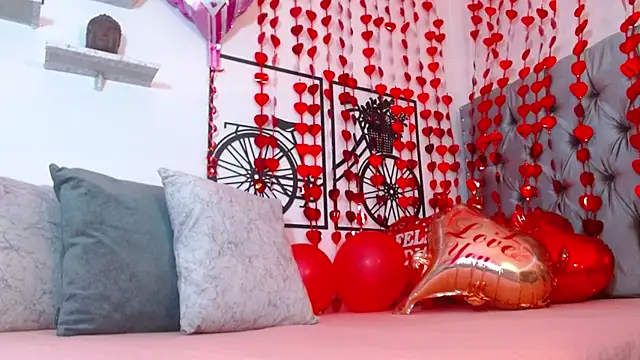 Snapshot of Roxy_Stonee chatting on 14, 2, 2025 Roxy Stonee online show from 14, 2, 2025