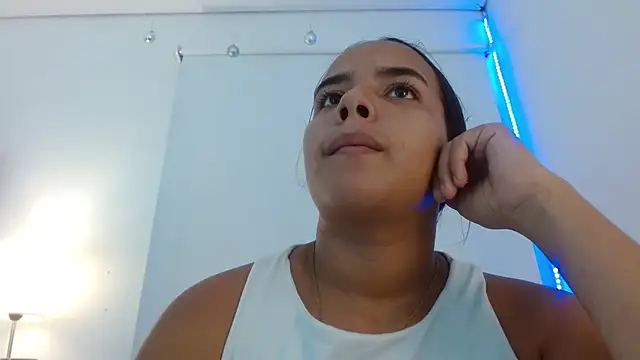 Snapshot of Roxy_Stonee chatting on 30, 9, 2025 Roxy Stonee online show from 30, 9, 2025