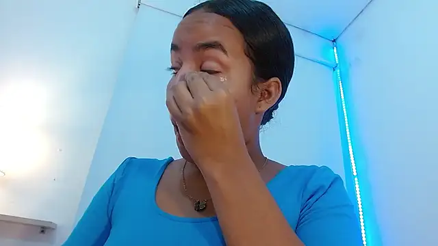 Snapshot of Roxy_Stonee chatting on 3, 10, 2025 Roxy Stonee online show from 3, 10, 2025