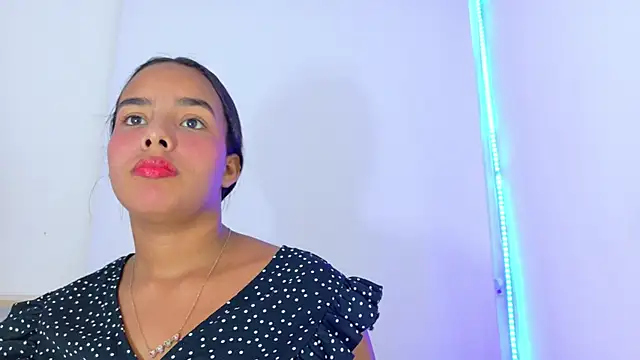 Snapshot of Roxy_Stonee chatting on 23, 10, 2025 Roxy Stonee online show from 23, 10, 2025