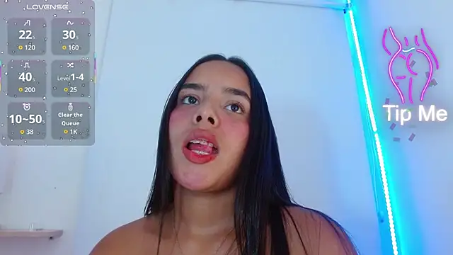 Snapshot of Roxy_Stonee chatting on 25, 10, 2025 Roxy Stonee online show from 25, 10, 2025