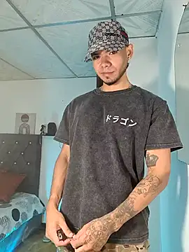 Snapshot of Niick01_ chatting on 27, 11, 2025 Niick01 online show from 27, 11, 2025