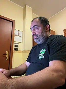 Snapshot of fuocovivo4 chatting on 31, 1, 2025 fuocovivo4 online show from 31, 1, 2025