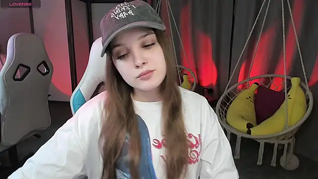 Snapshot of kaisajenner chatting on 2, 4, 2026 kaisajenner online show from 2, 4, 2026