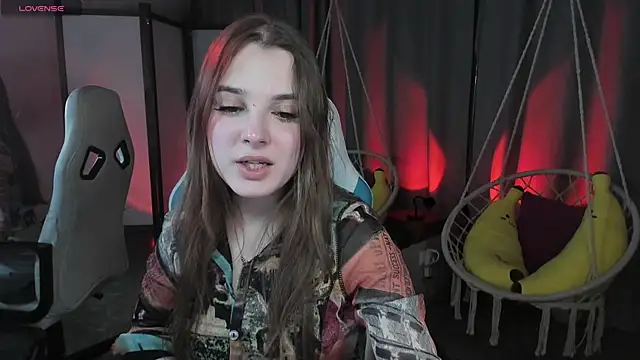 Snapshot of kaisajenner chatting on 5, 4, 2026 kaisajenner online show from 5, 4, 2026