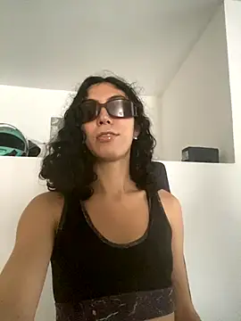 Snapshot of allicemackenzie chatting on 17, 9, 2025 allicemackenzie online show from 17, 9, 2025