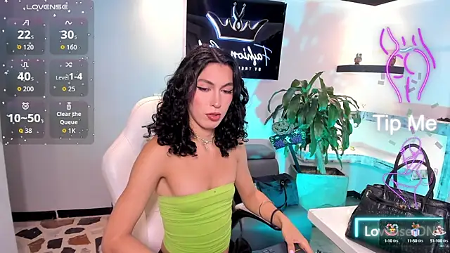 Snapshot of allicemackenzie chatting on 16, 10, 2025 allicemackenzie online show from 16, 10, 2025