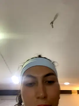 Snapshot of allicemackenzie chatting on 17, 11, 2025 allicemackenzie online show from 17, 11, 2025