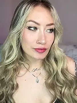 Snapshot of Lally_Valencia__ chatting on 18, 2, 2025 Lally Valencia   online show from 18, 2, 2025
