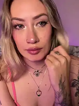 Snapshot of Lally_Valencia__ chatting on 20, 3, 2025 Lally Valencia   online show from 20, 3, 2025