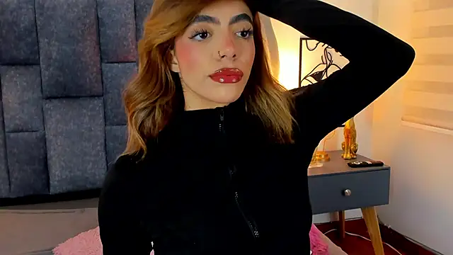 Snapshot of Violetta_Ficher chatting on 1, 7, 2026 Violetta Ficher online show from 1, 7, 2026
