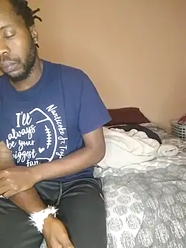 Snapshot of holidtic_justice chatting on 17, 11, 2025 holidtic justice online show from 17, 11, 2025