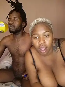 Snapshot of holidtic_justice chatting on 24, 11, 2025 holidtic justice online show from 24, 11, 2025