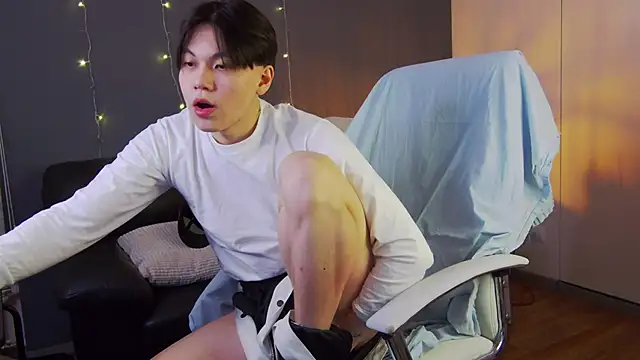 Snapshot of just_gay_ chatting on 15, 2, 2025 just gay online show from 15, 2, 2025