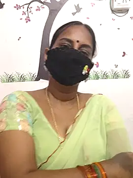 Snapshot of Tamil_Meera12 chatting on 13, 4, 2026 Tamil Meera12 online show from 13, 4, 2026