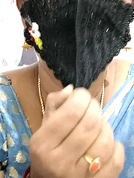 Snapshot of Tamil_Meera12 chatting on 22, 4, 2026 Tamil Meera12 online show from 22, 4, 2026