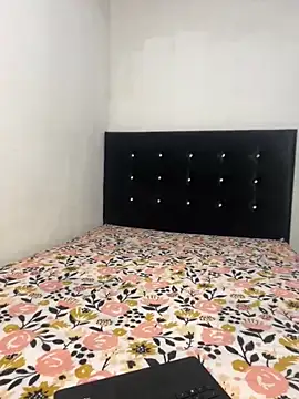 Emma Giraldo online show from 14, 3, 2025