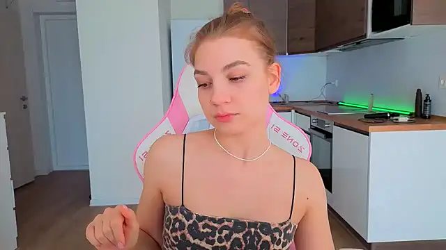 Snapshot of Enjoy_everymoment_ chatting on 27, 3, 2026 Enjoy everymoment online show from 27, 3, 2026