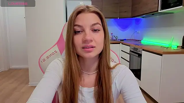 Snapshot of Enjoy_everymoment_ chatting on 11, 4, 2026 Enjoy everymoment online show from 11, 4, 2026