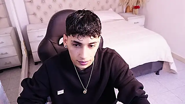 JhoanLeandro online show from 8, 7, 2026