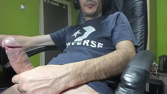 BigCumShoot online show from 3, 4, 2026