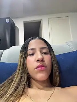 vicky bass online show from 8, 11, 2025