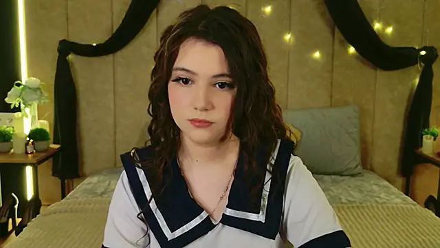 Snapshot of Pauline_Heaven chatting on 2, 3, 2026 Pauline Heaven online show from 2, 3, 2026