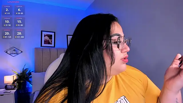 Snapshot of _michel_bbw chatting on 8, 4, 2026 michel bbw online show from 8, 4, 2026