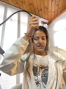 Andrea18 blonde online show from 21, 2, 2025