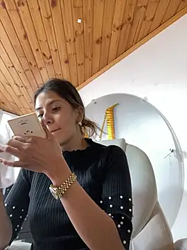 Andrea18 blonde online show from 17, 3, 2025