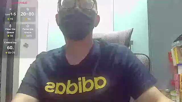 Snapshot of beartopslave chatting on 15, 10, 2025 beartopslave online show from 15, 10, 2025