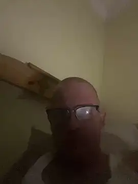 Snapshot of ClimbedCaelum chatting on 6, 10, 2025 ClimbedCaelum online show from 6, 10, 2025